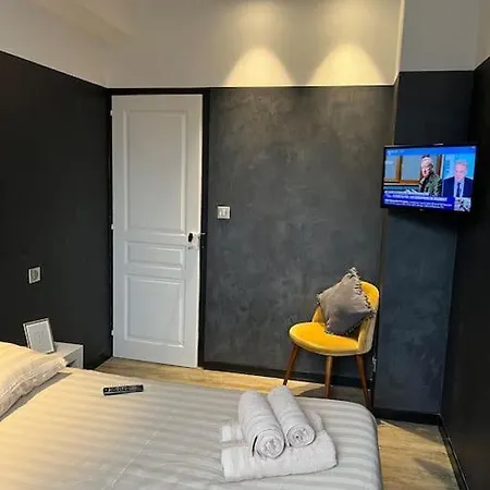 échec Et Mat Chic - Gare&hyper Centre *