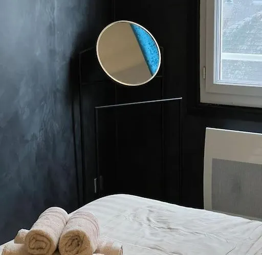 Echec Et Mat Chic - Gare & Hyper Centre 昂热